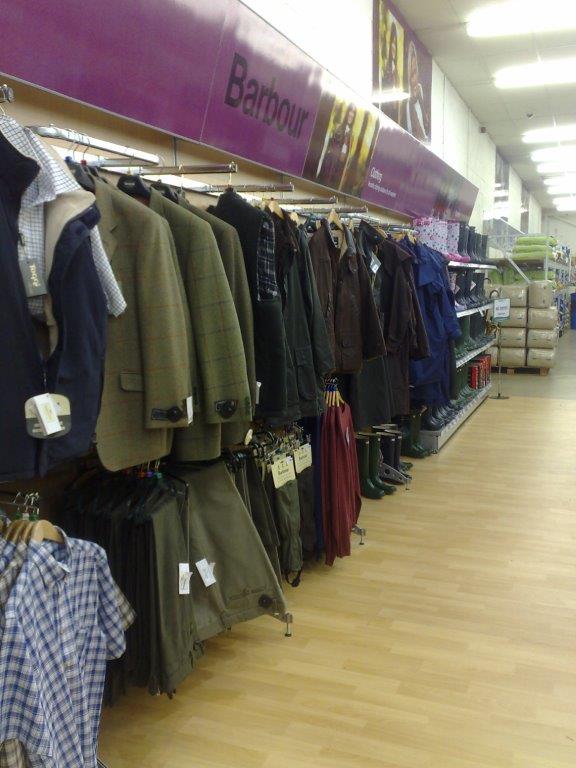 retail clothes racks