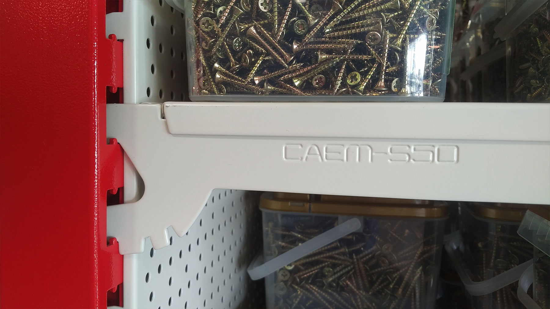 CAEM S50 retail shelving