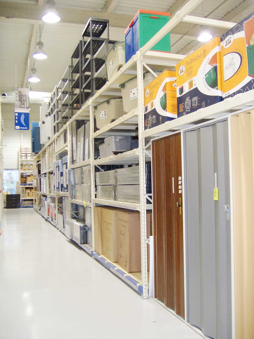 flexible retail racking