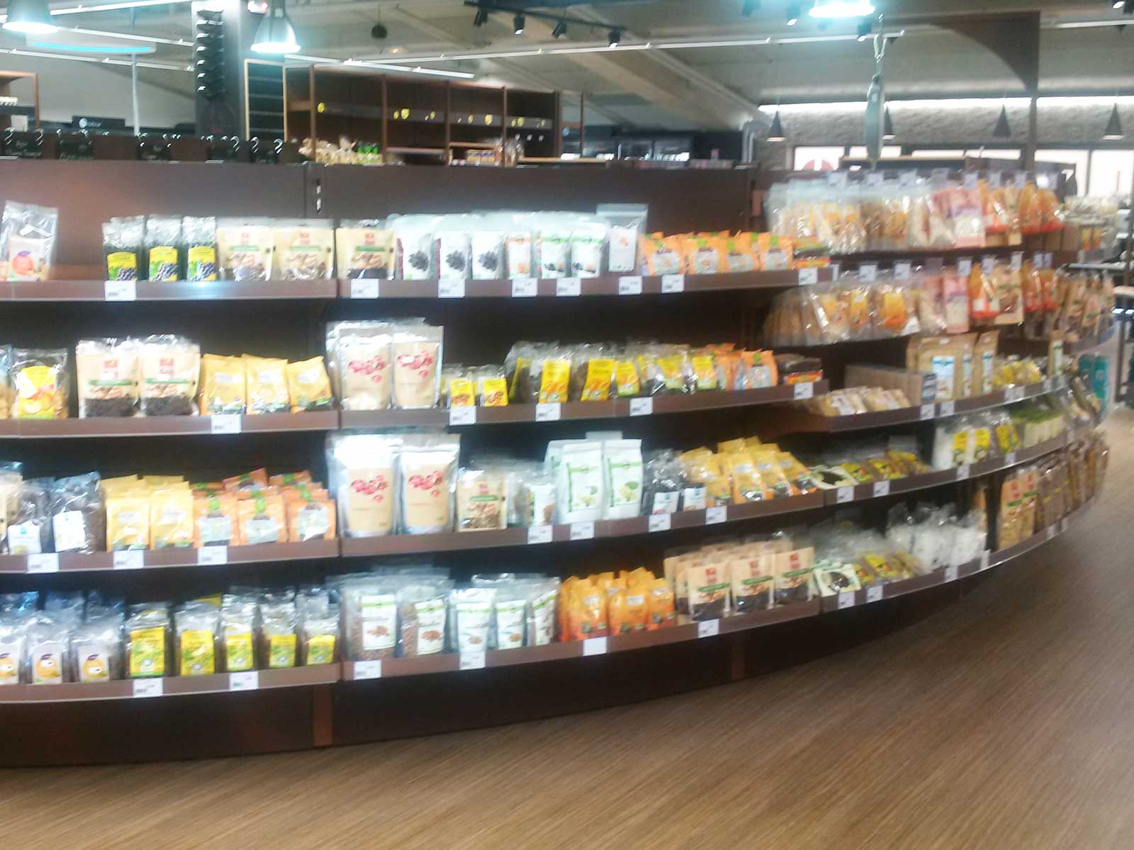 Curved shop shelving